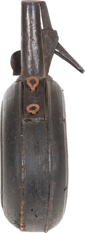 A GERMAN MUSKETEER’S POWDER FLASK, C.1600 - The History Gift Store